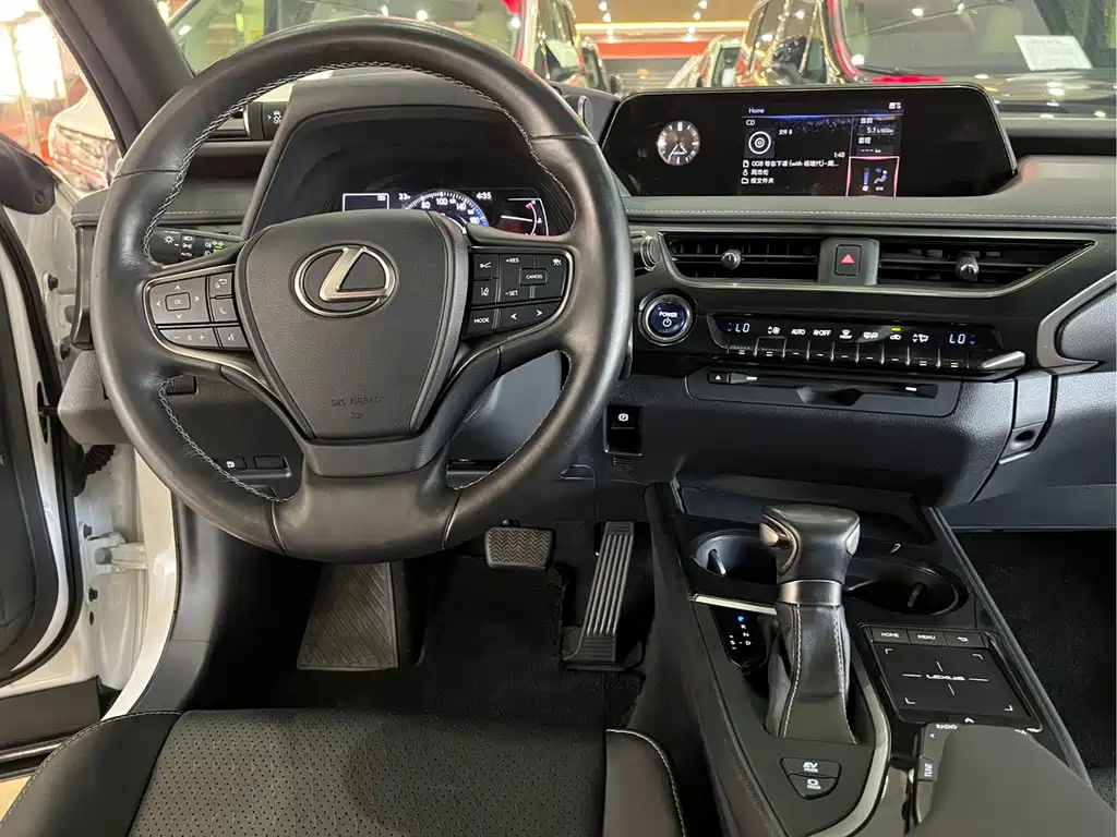 Lexus UX — миниатюра 13