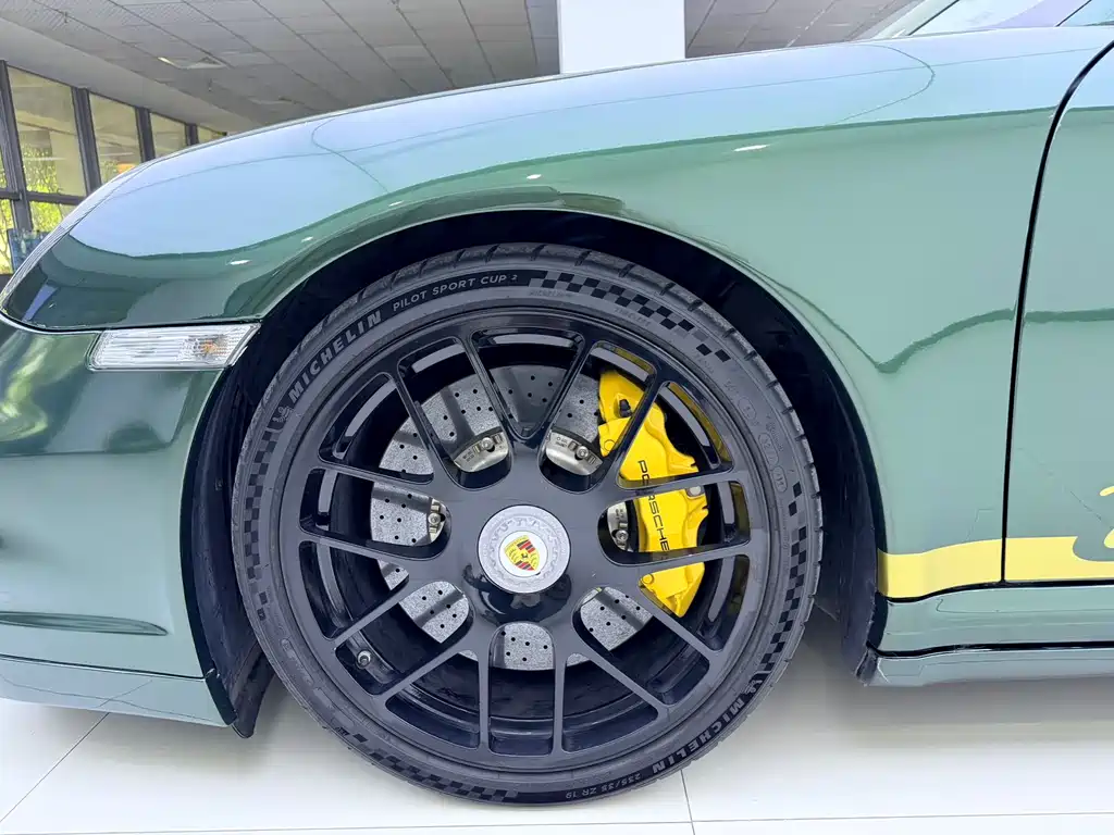 Porsche 911 2010 Turbo S 3.8T
