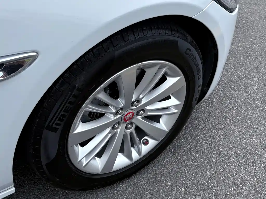 Jaguar XFL 2017 XFL 2.0T 240PS Premium