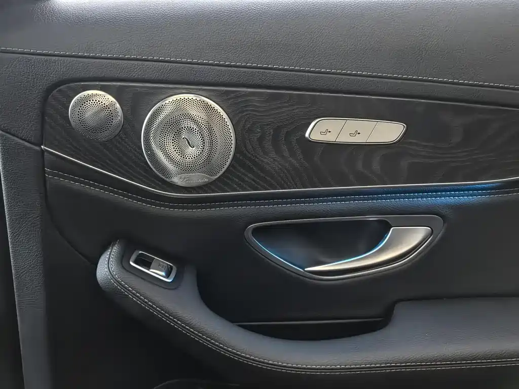 Mercedes-Benz C-Class — миниатюра 15