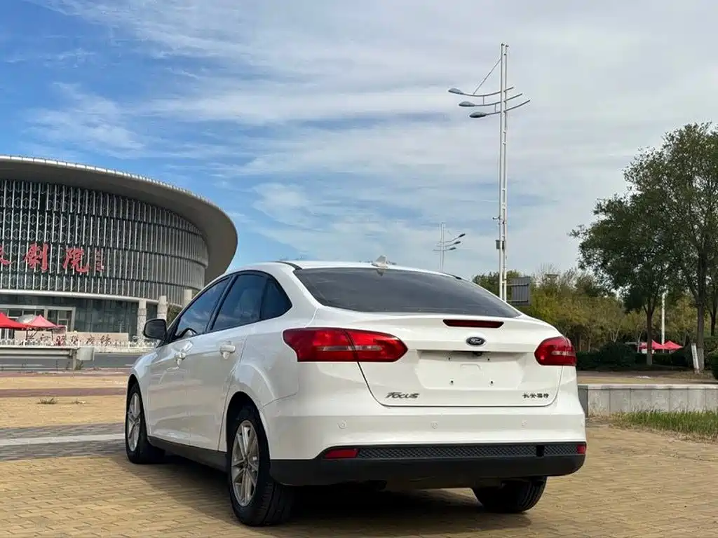 Ford Focus — миниатюра 6