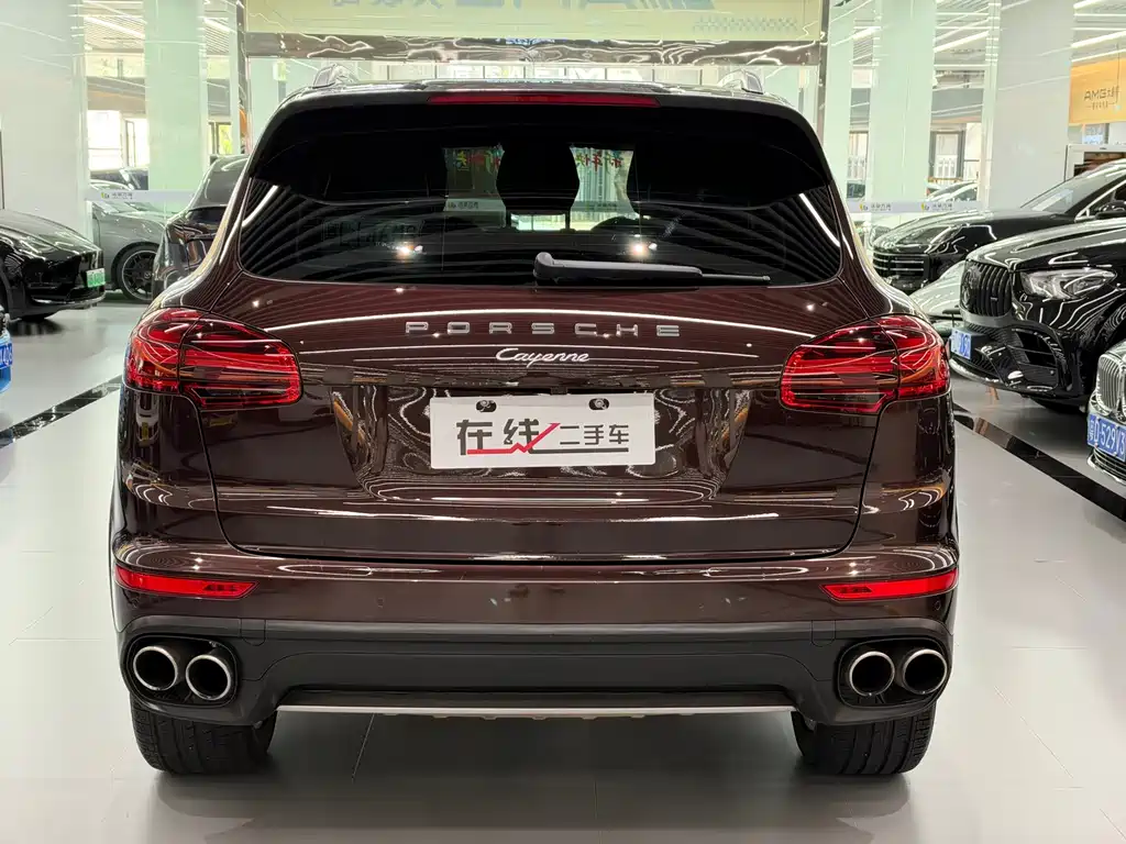 Porsche Cayenne — миниатюра 11