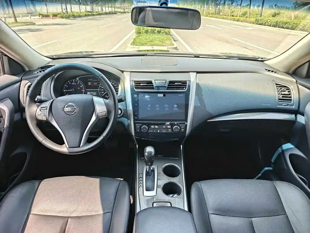 Nissan Teana — миниатюра 6