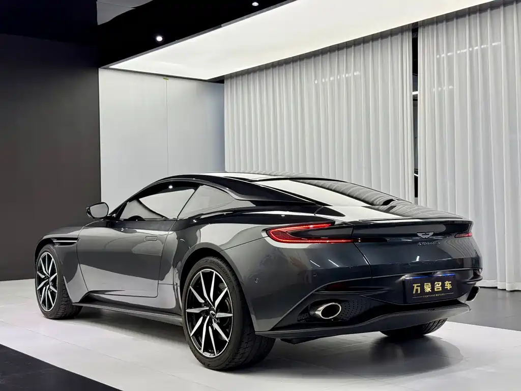 Aston Martin DB11 2020 4.0T V8 Coupe