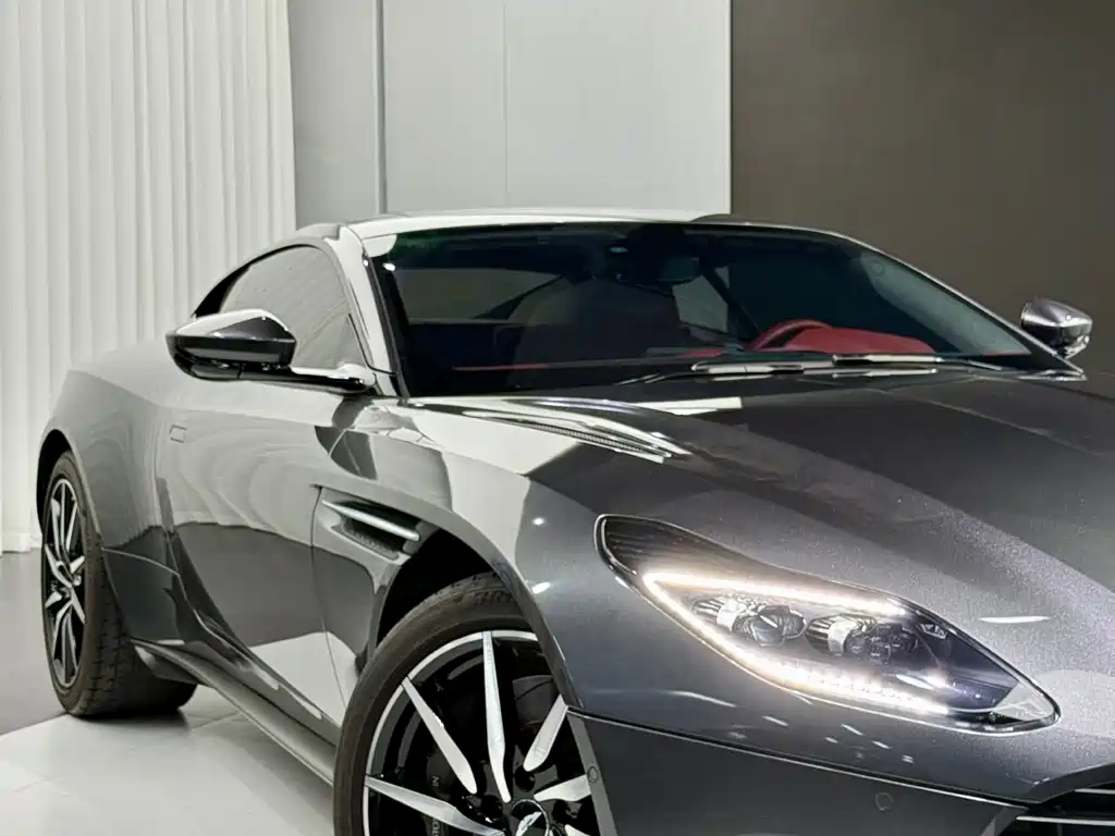 Aston Martin DB11 2020 4.0T V8 Coupe
