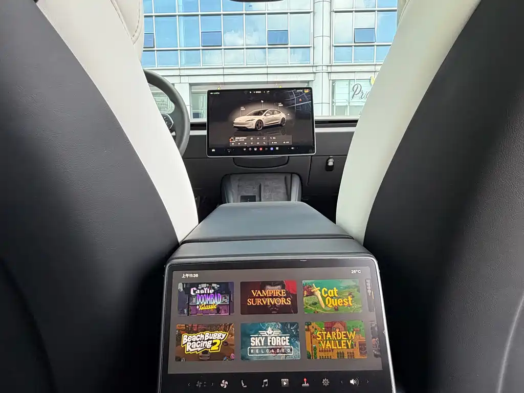 Tesla Model 3 — миниатюра 11