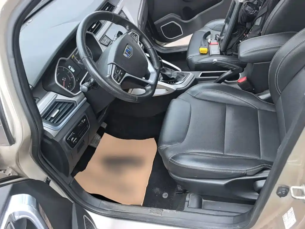 Geely Vision X3 — миниатюра 15