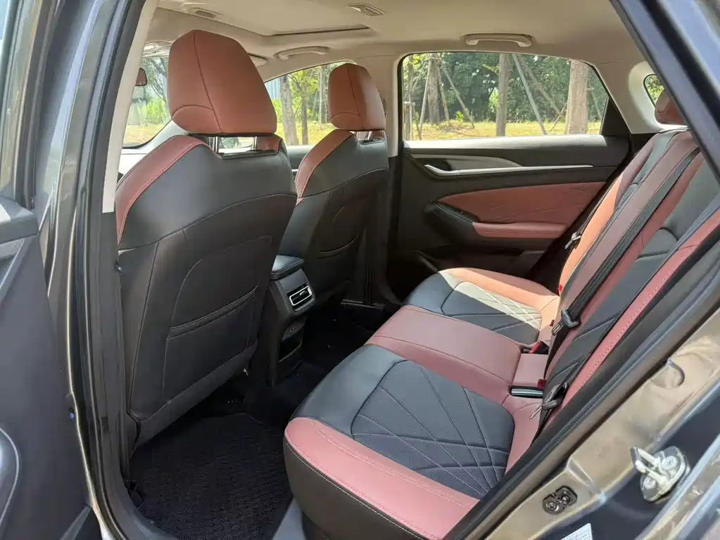 Changan Eado — миниатюра 7