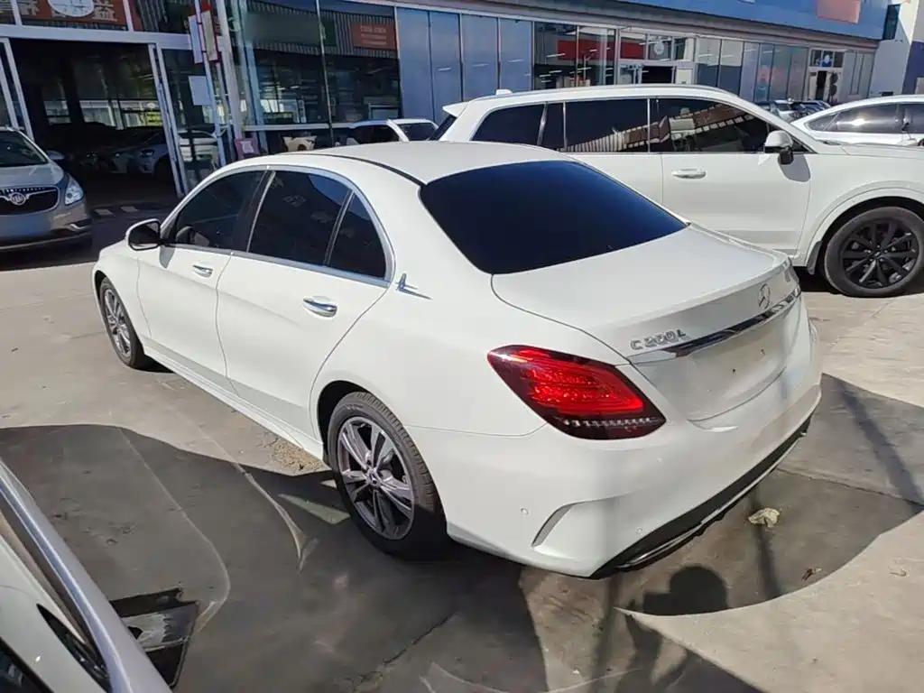Mercedes-Benz C-Class — миниатюра 5