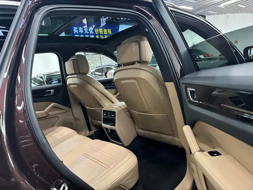 Porsche Cayenne Hybrid - фото 8