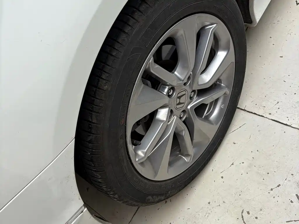 Honda Accord — миниатюра 12