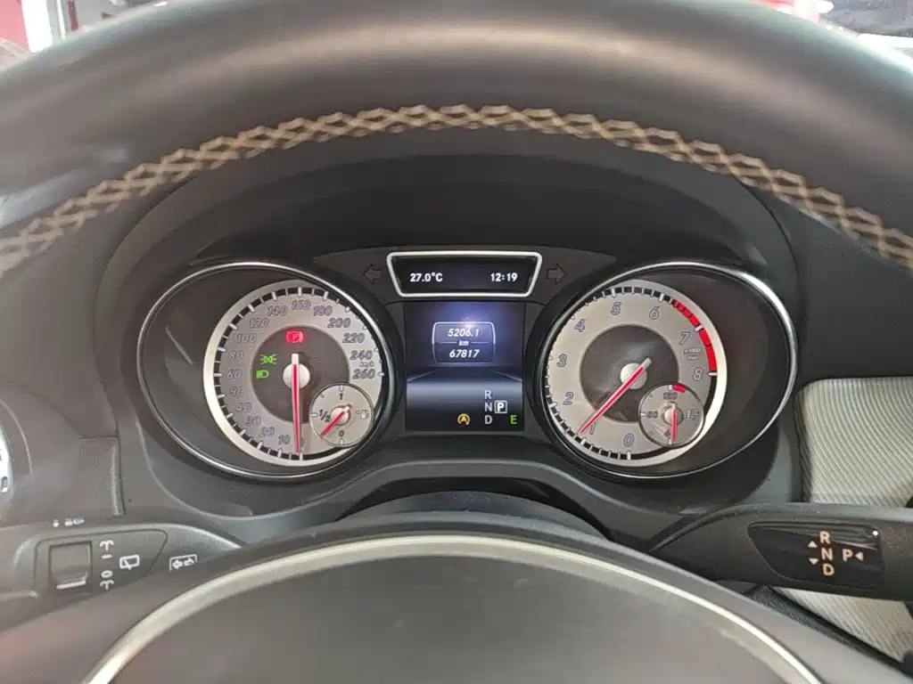 Mercedes-Benz GLA — миниатюра 12