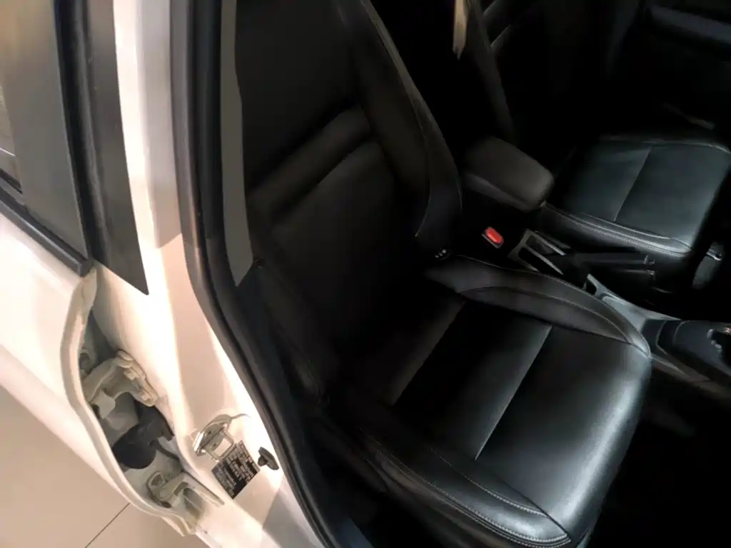 Toyota Yaris L — миниатюра 25