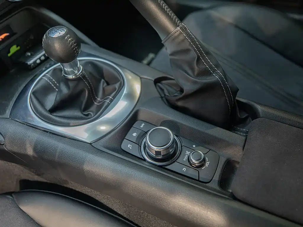 Mazda MX-5 2023 2.0L MT