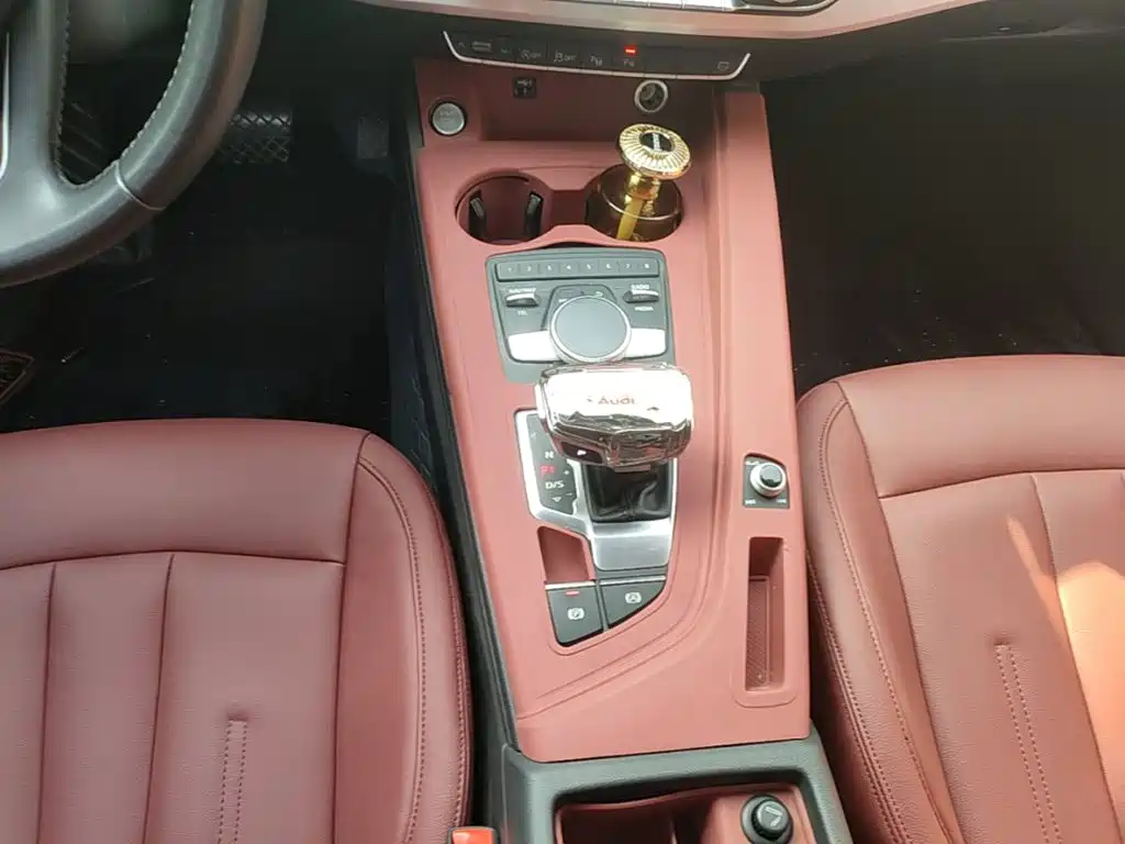 Audi A4L — миниатюра 14