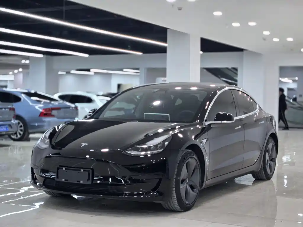 Tesla Model 3 2020