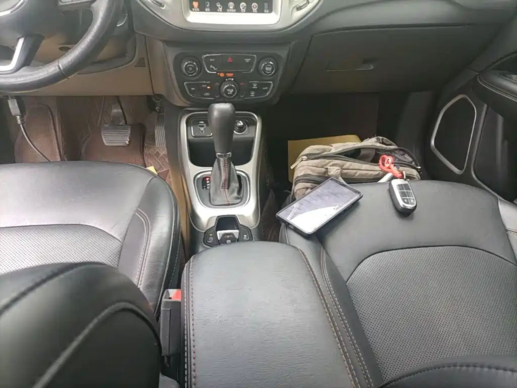 Jeep Compass — миниатюра 14