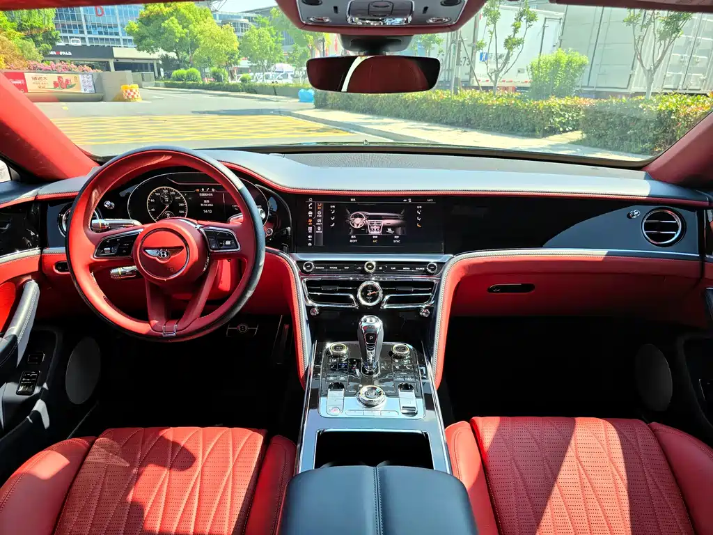 Bentley Flying Spur — миниатюра 7
