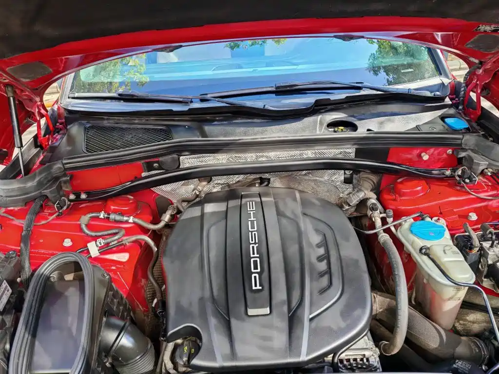 Porsche Macan — миниатюра 9