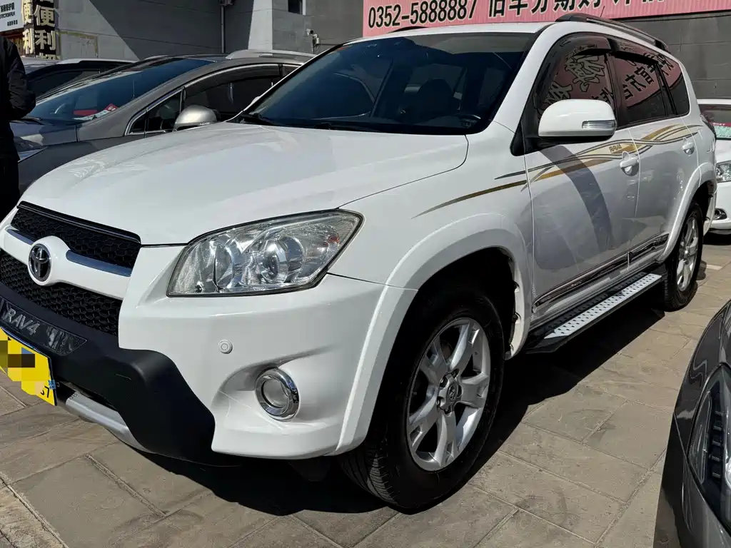Toyota RAV4 2011