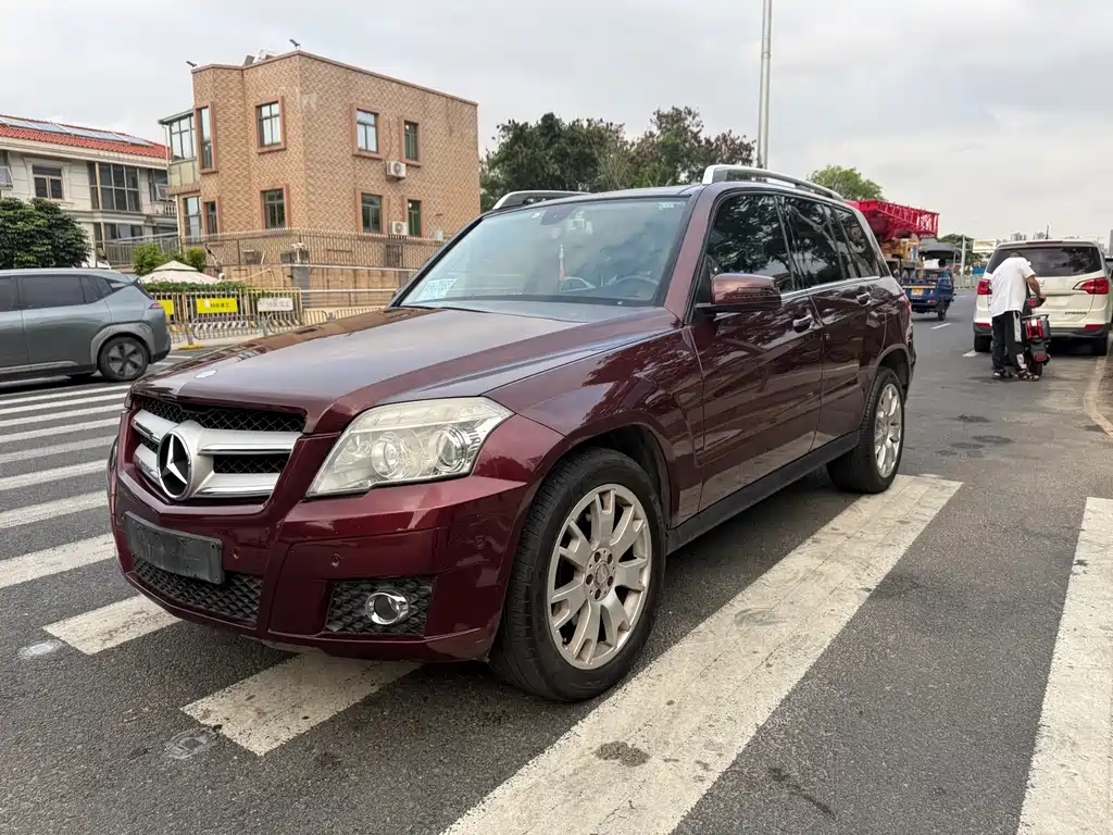 Mercedes-Benz GLK-Class( Import ) 2011 GLK 300 4MATIC Luxury Type
