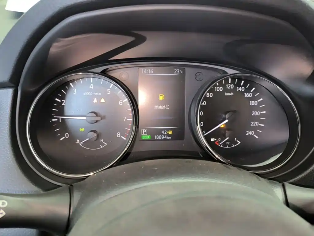 Nissan X-Trail — миниатюра 12