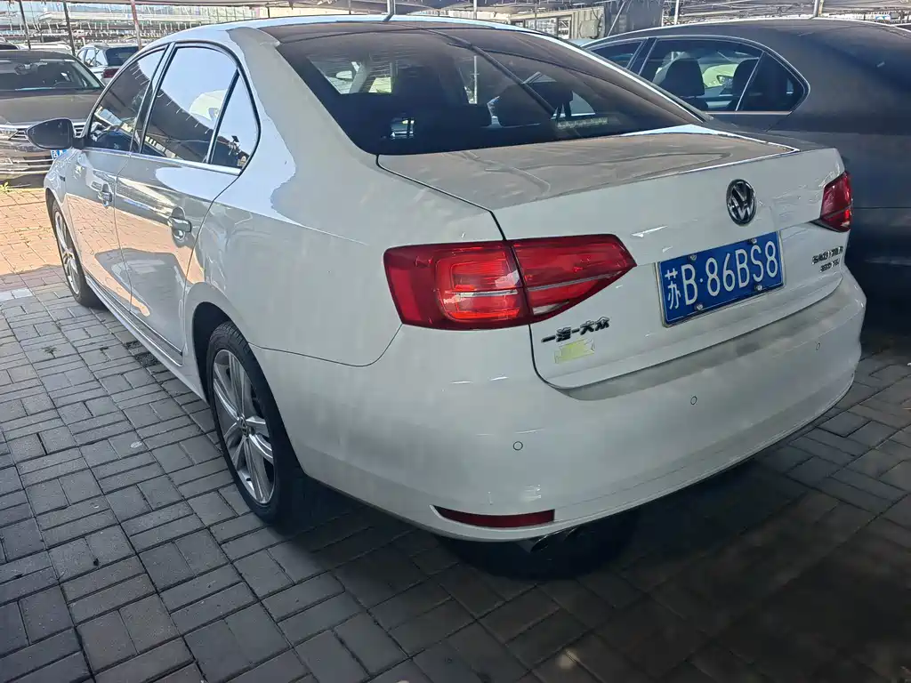 Volkswagen Sagitar — миниатюра 5