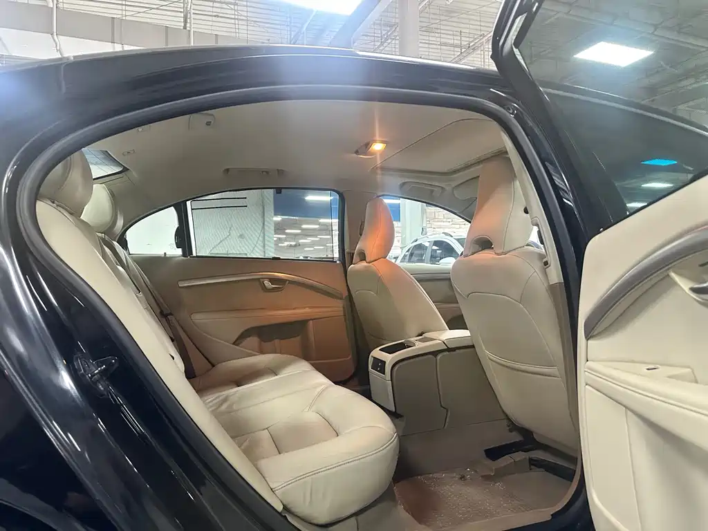 Volvo S80L — миниатюра 17