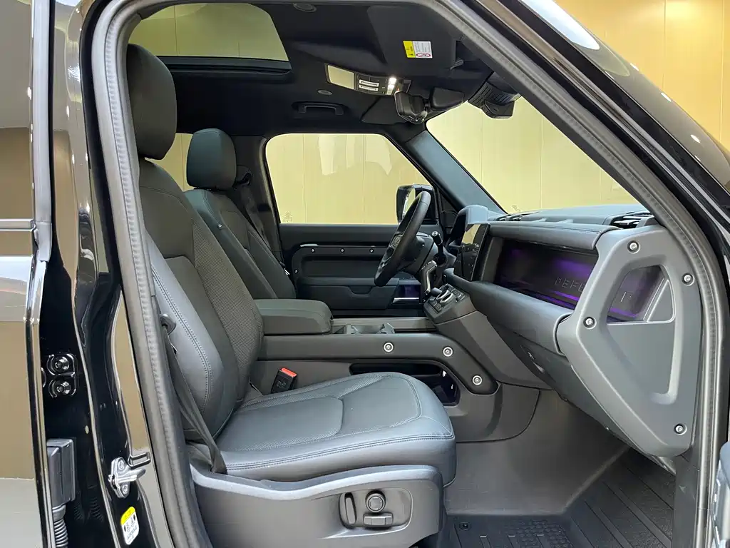 Land Rover Defender — миниатюра 6