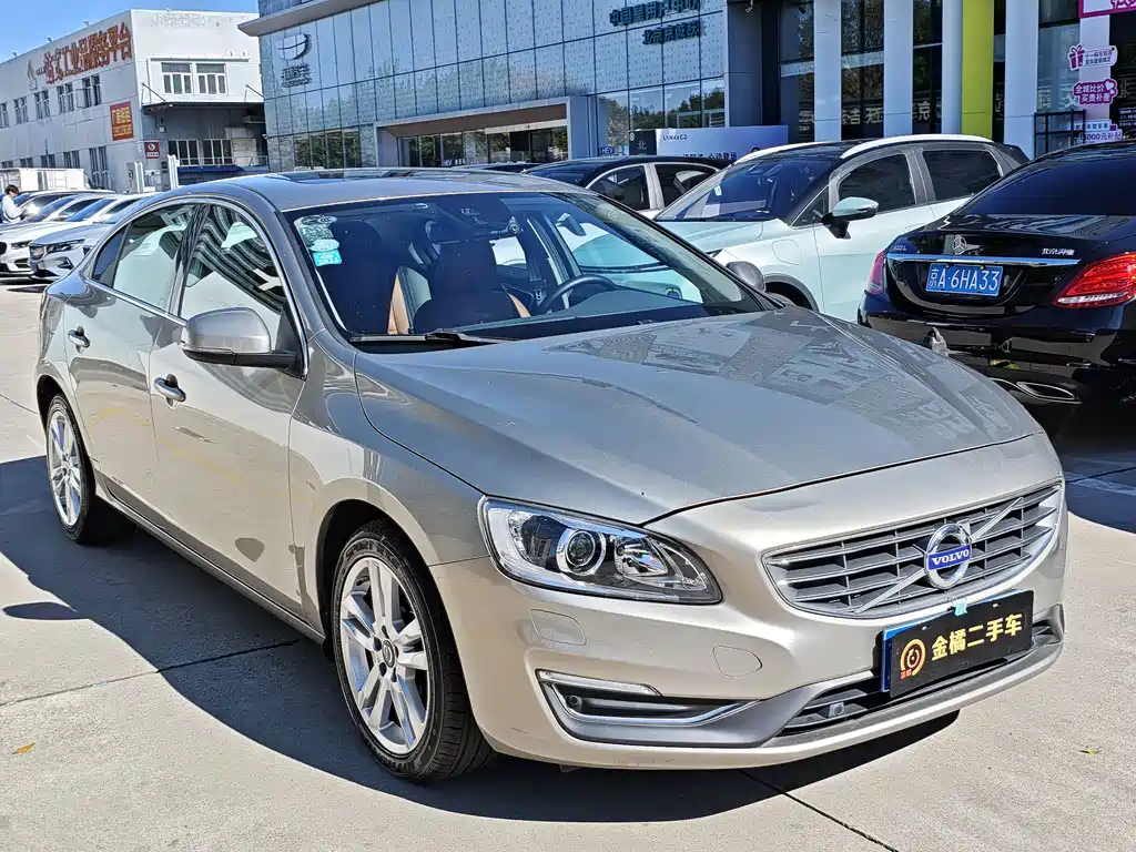 Volvo S60 — миниатюра 4