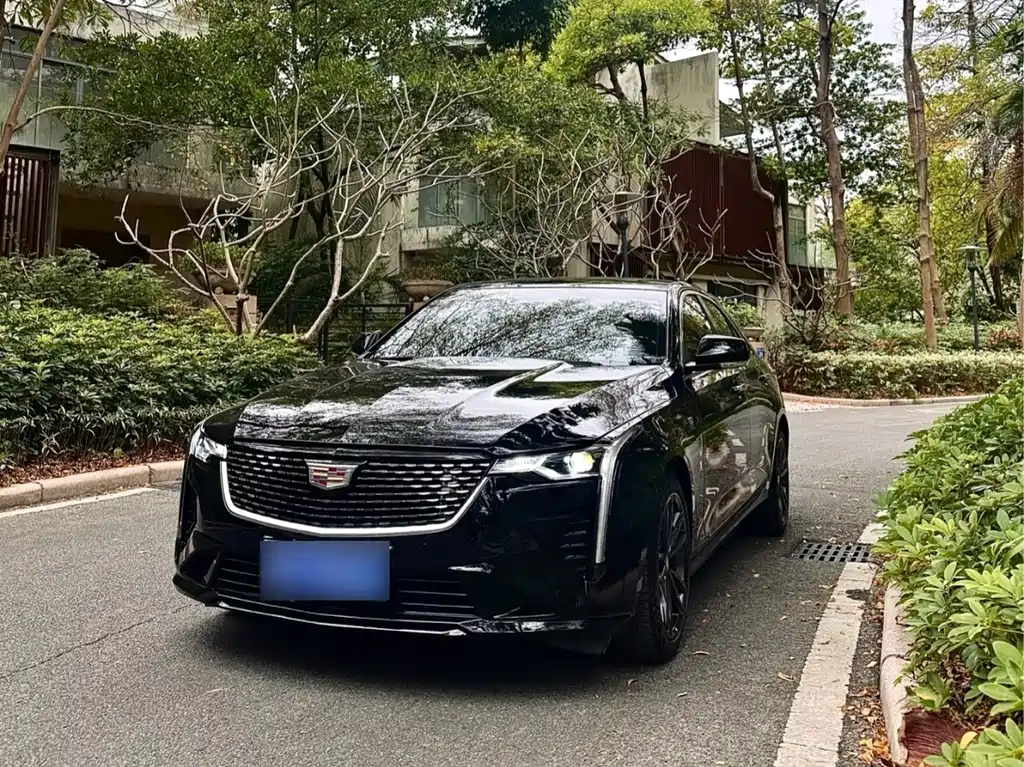 Cadillac CT4 2021