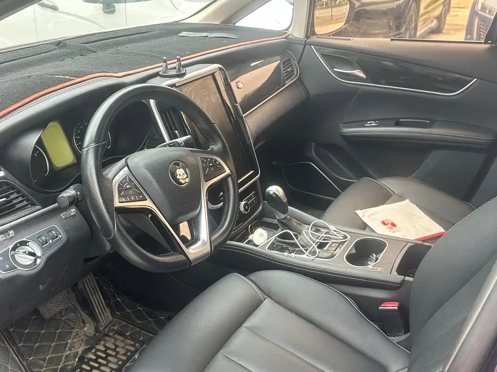 BYD MAX — миниатюра 4