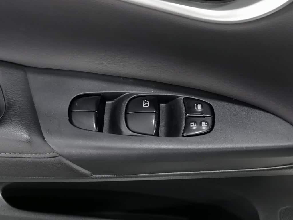 Nissan Sylphy 1.6 л 2023 г. Белый, пробег 47900 км