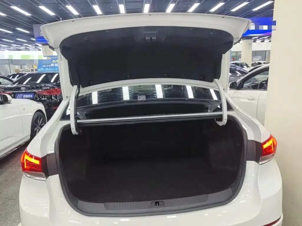 Buick Excelle — миниатюра 19