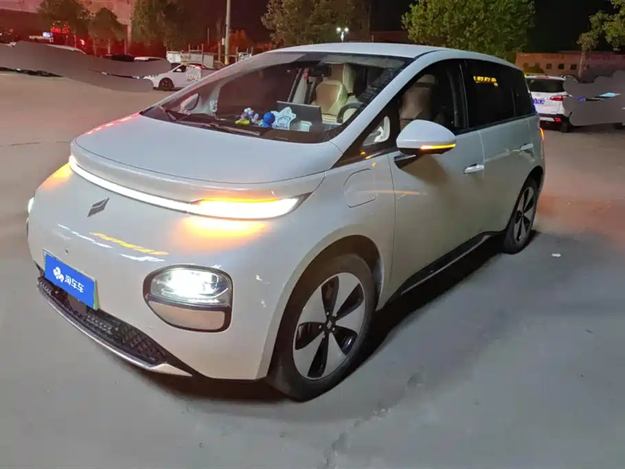 Baojun Yunduo 2024