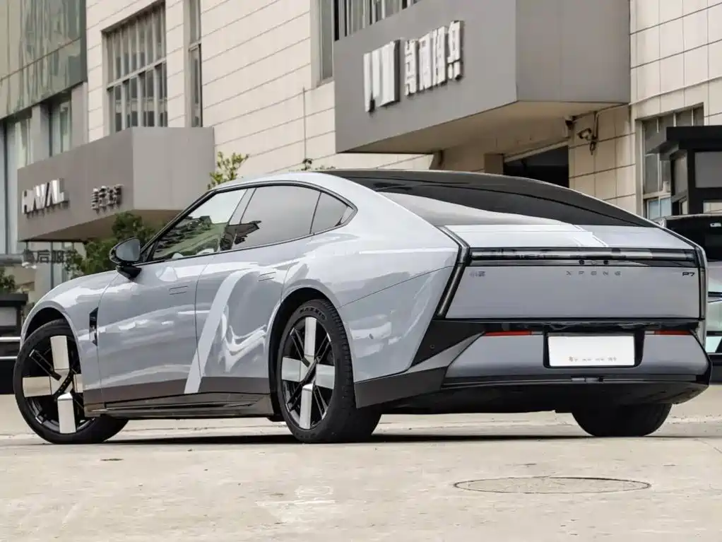 XPeng P7 — миниатюра 7