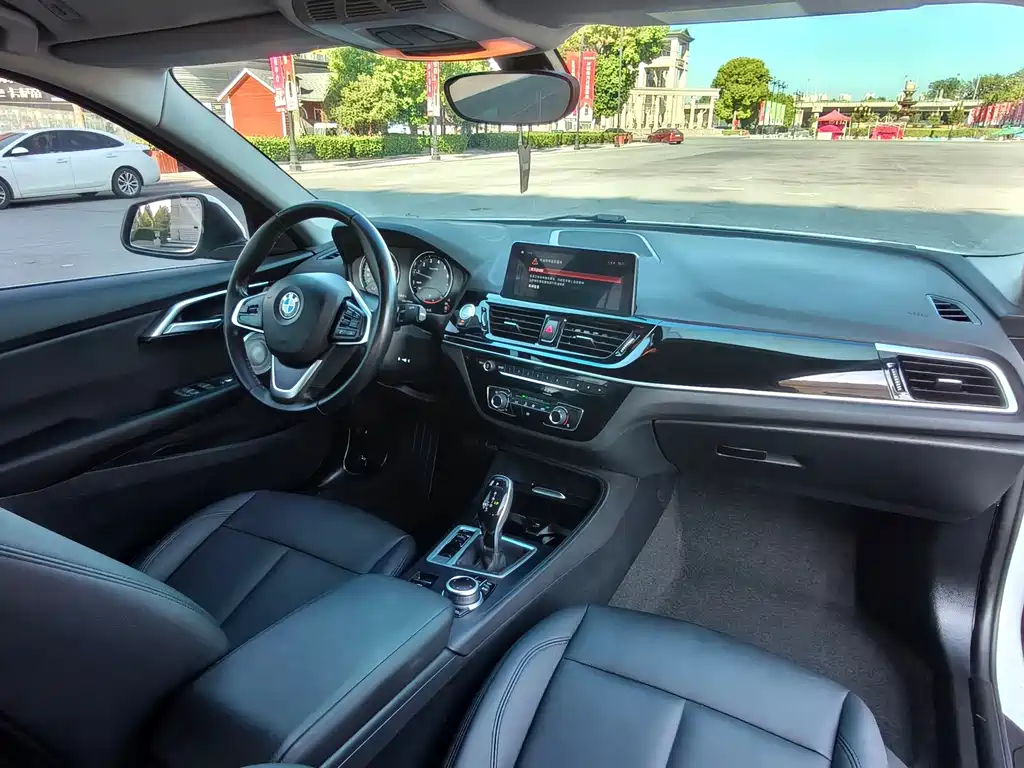 BMW 1 Series — миниатюра 17