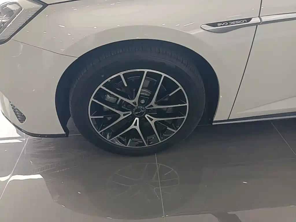 BYD Seal 07 DM-i — миниатюра 23