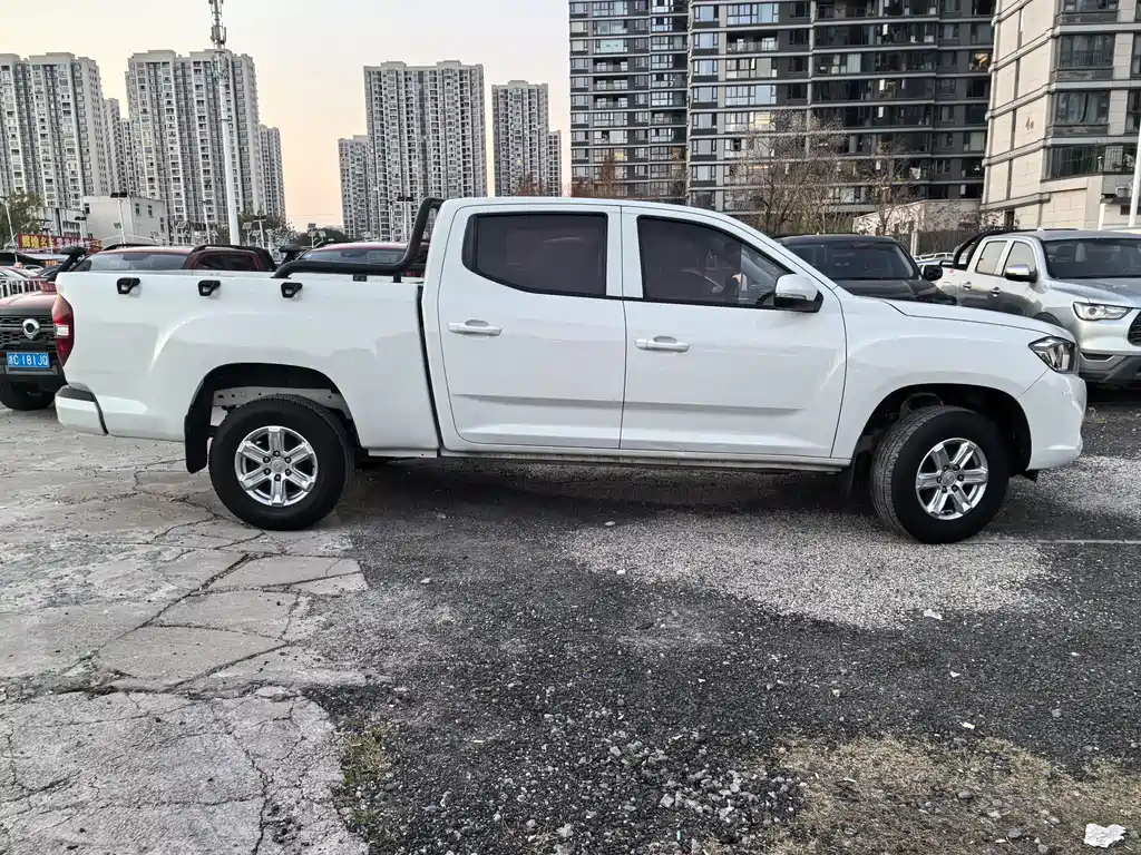 SAIC MAXUS CHASE T60