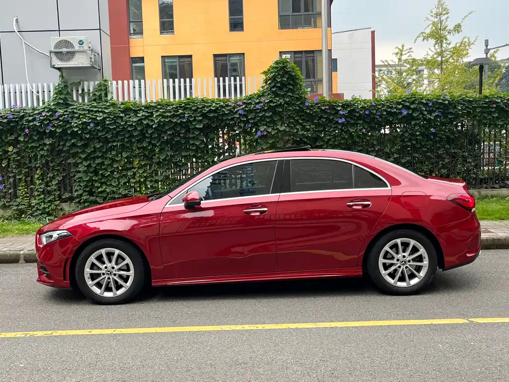 MERCEDES-BENZ A CLASS