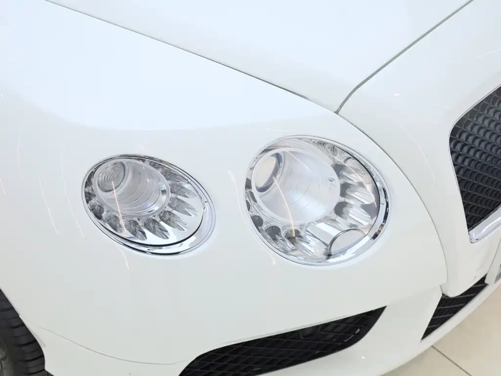 Bentley Continental — миниатюра 20