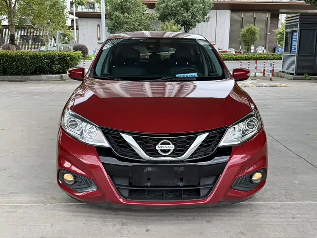 Nissan Tiida — миниатюра 3