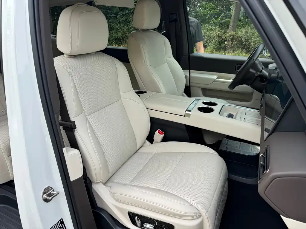 Li Auto Li MEGA — миниатюра 15
