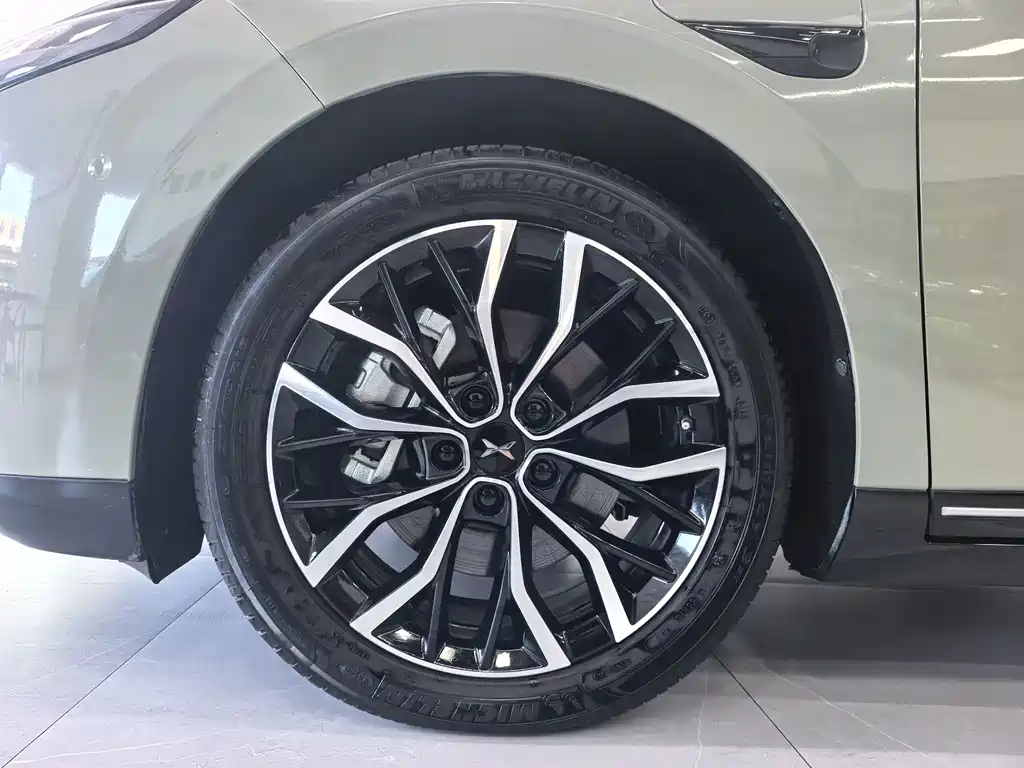 XPeng P5 — миниатюра 18