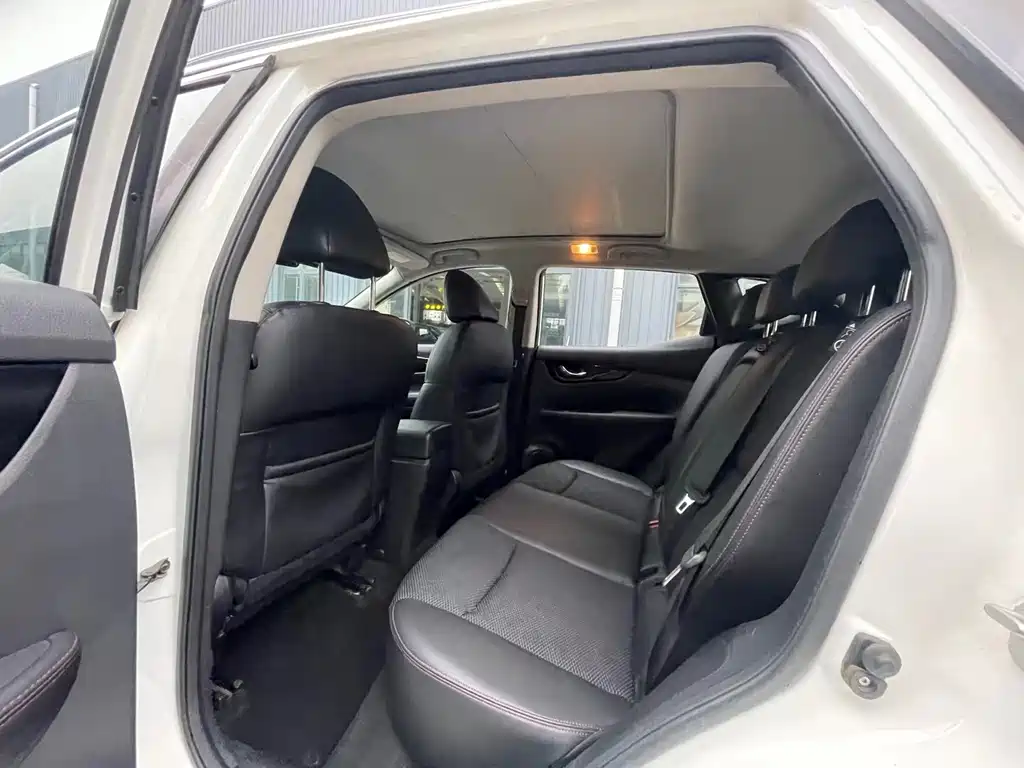 Nissan Qashqai — миниатюра 6