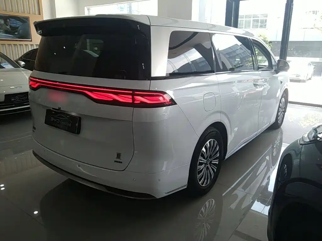 BYD Xia 2025 DM-i 1.5T 180km