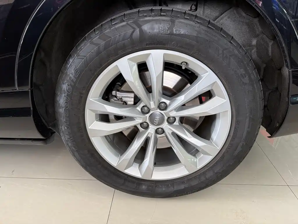Audi Q7 — миниатюра 17