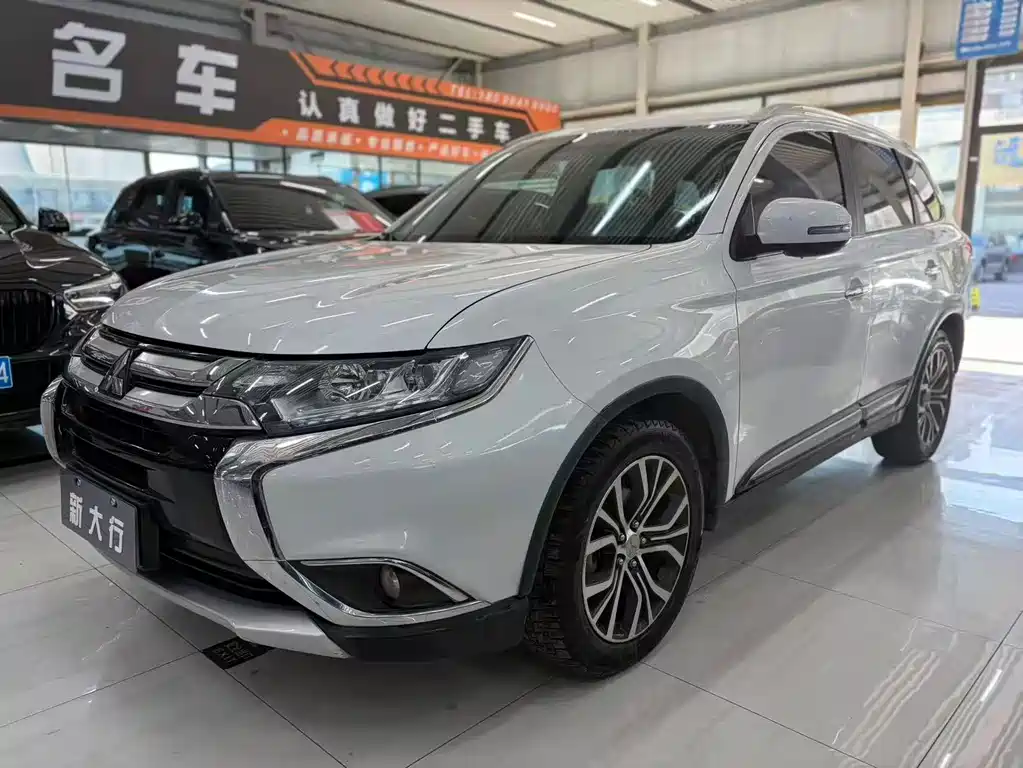 Mitsubishi Outlander 2018 2.4L 4WD Elite Edition 5 seats