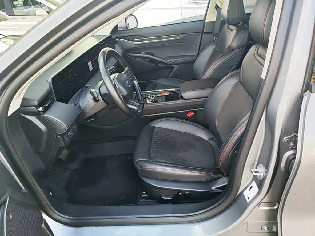 Ford Mondeo — миниатюра 15