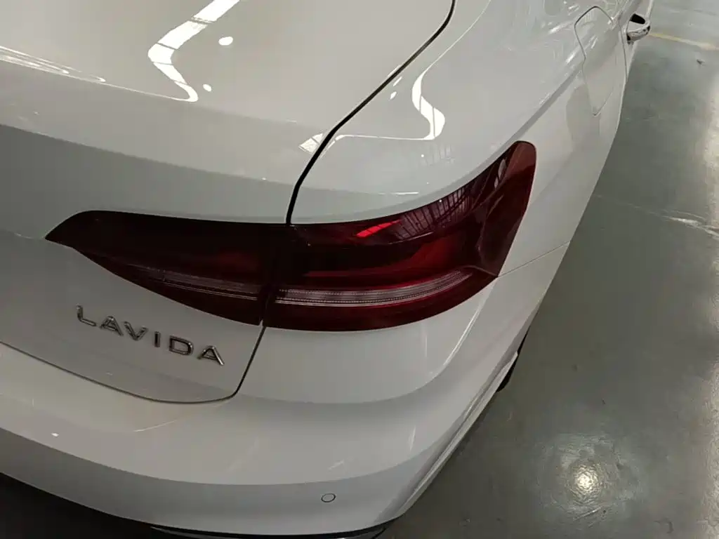 Volkswagen Lavida — миниатюра 8
